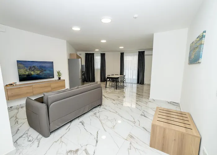 Modern 2-bedroom With Terrace - By Hostmt St. Paul's Bay