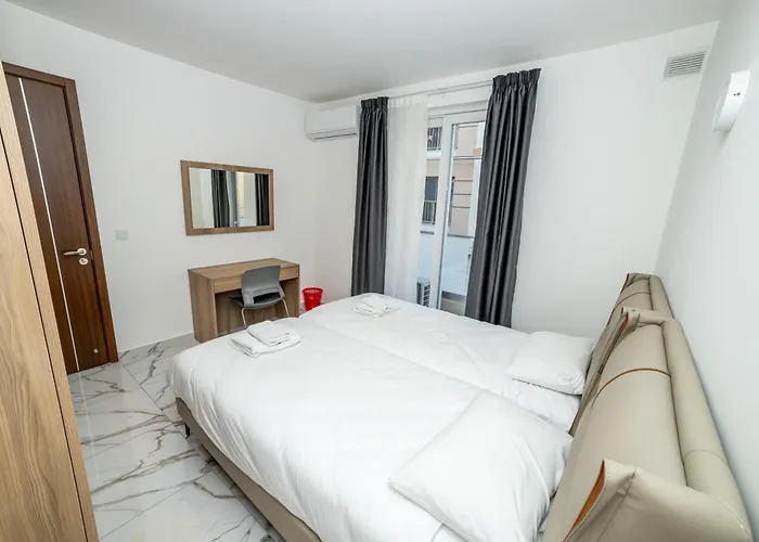 Appartamento Modern 2-bedroom With Terrace - By Hostmt